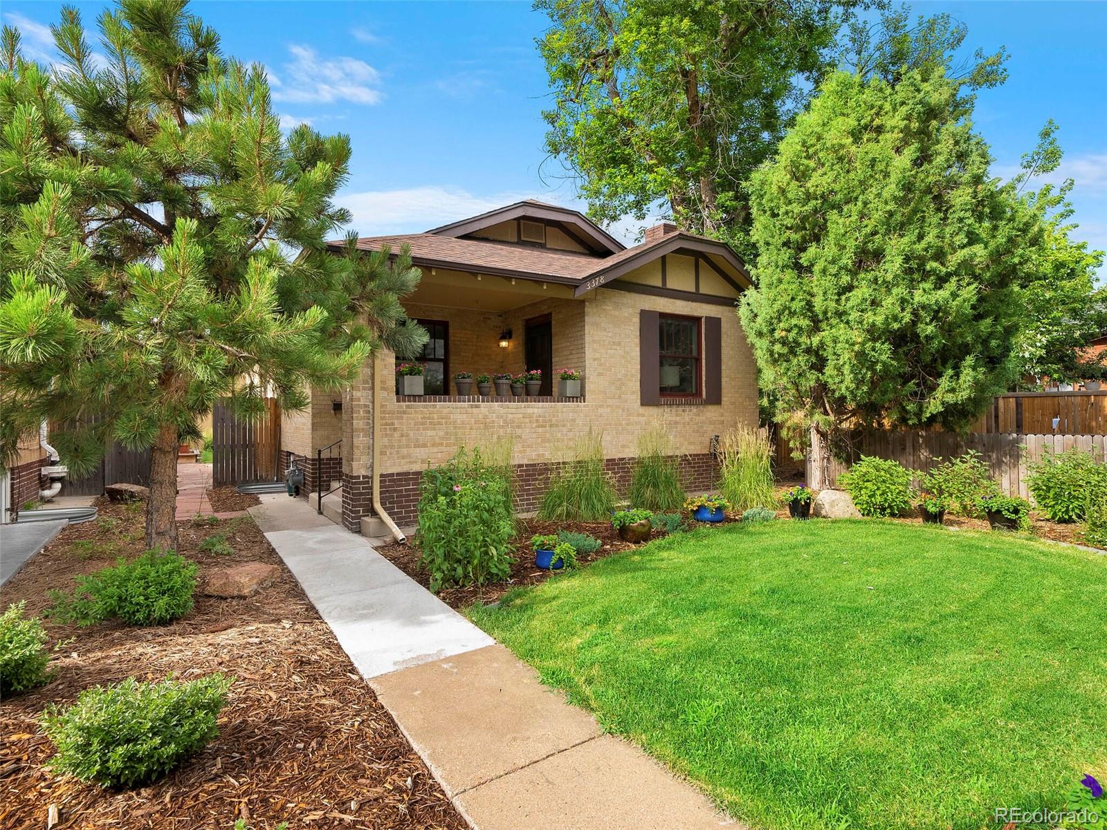 3378 W Clyde Place