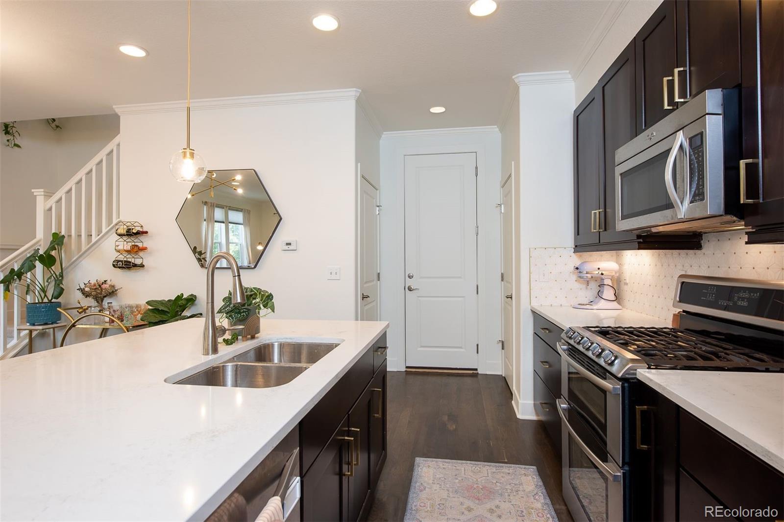 10841 E 28th Place