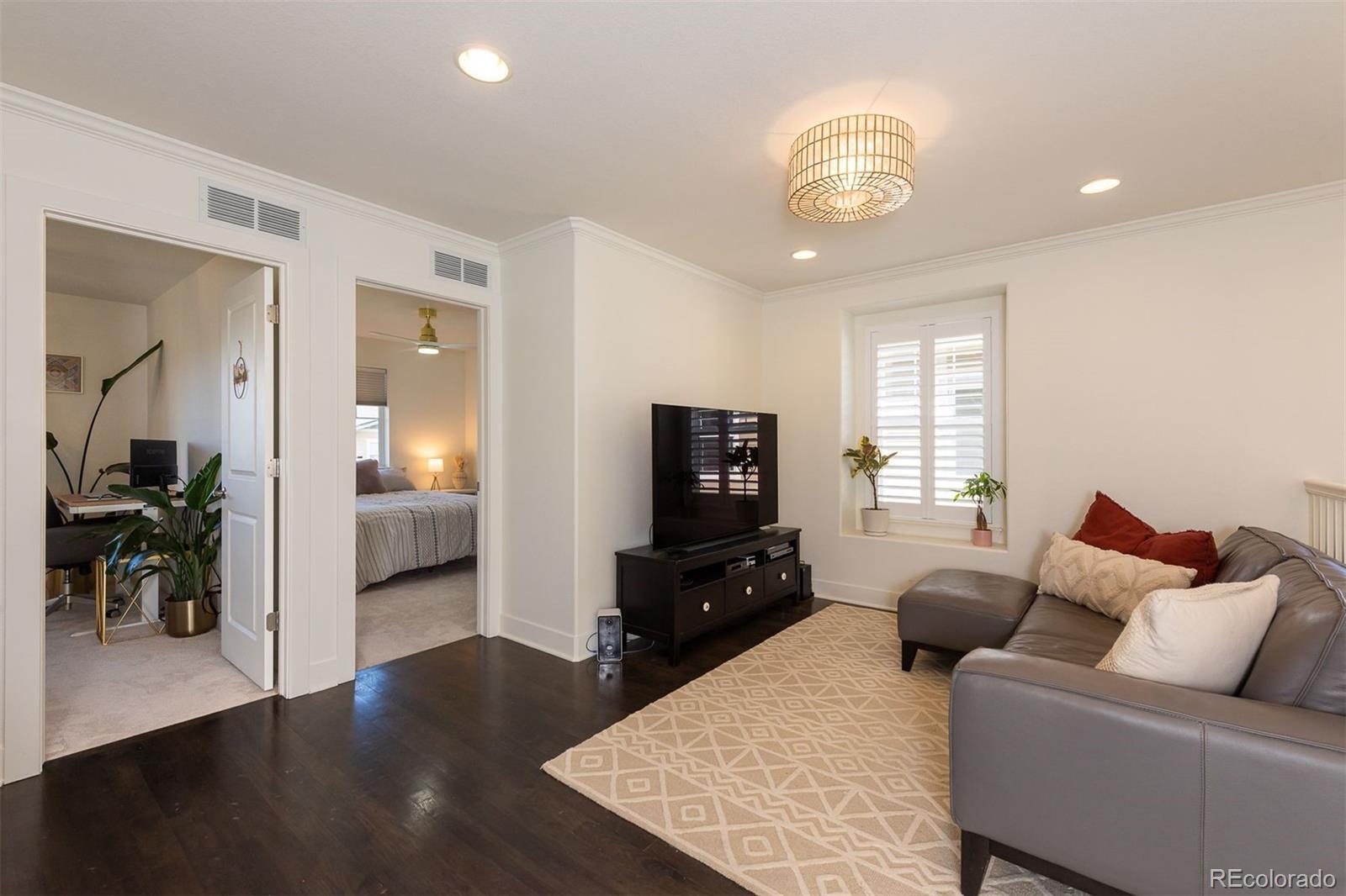 10841 E 28th Place