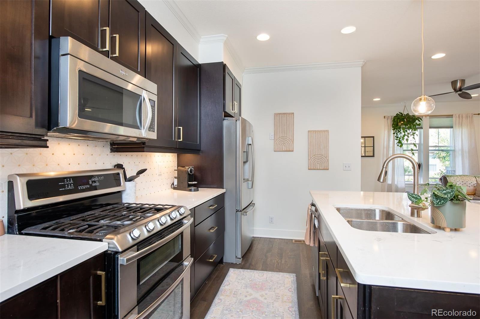 10841 E 28th Place