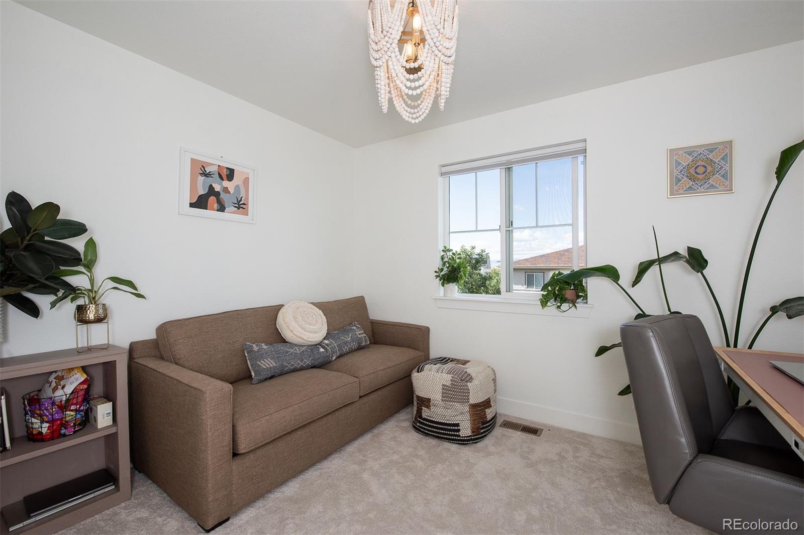 10841 E 28th Place