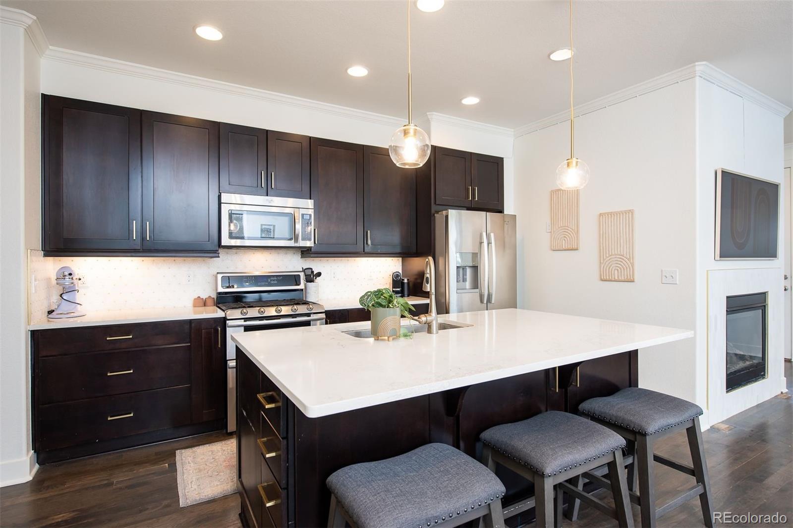 10841 E 28th Place