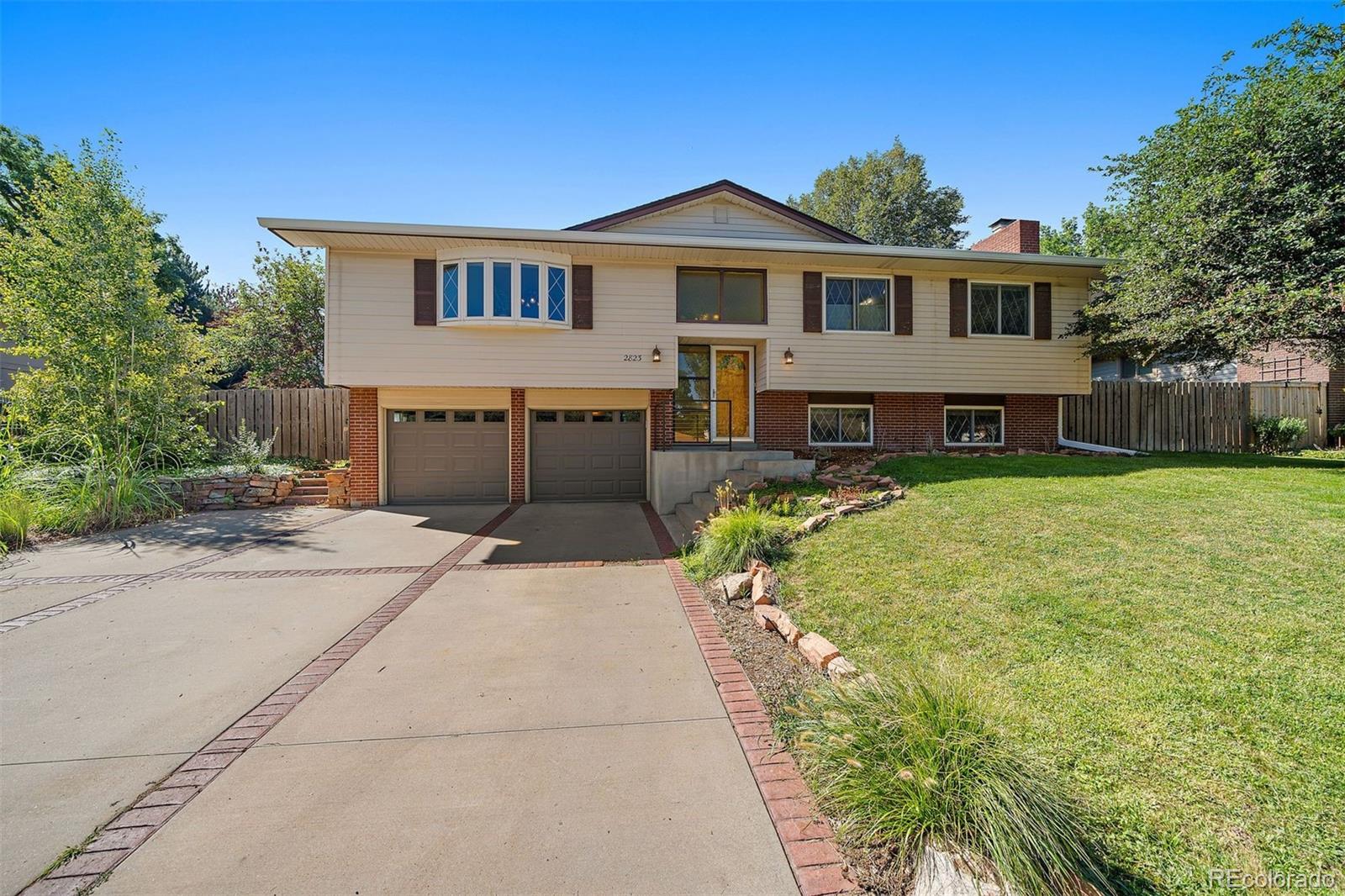2823 Mountain View Avenue