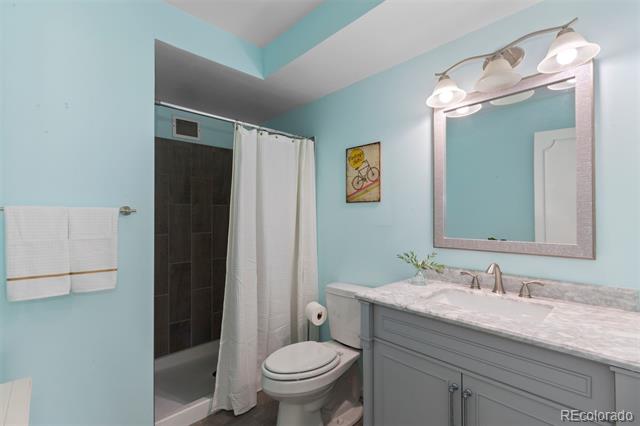 610 S Clinton Street Unit: 10A