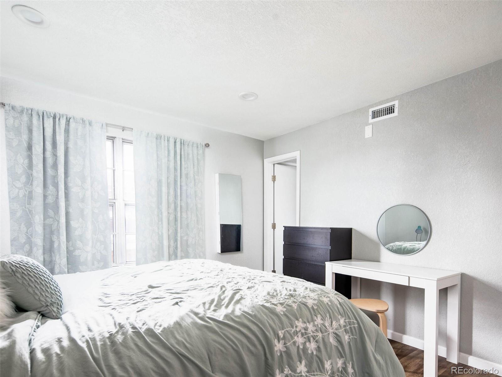 9434 E Girard Avenue Unit: 10
