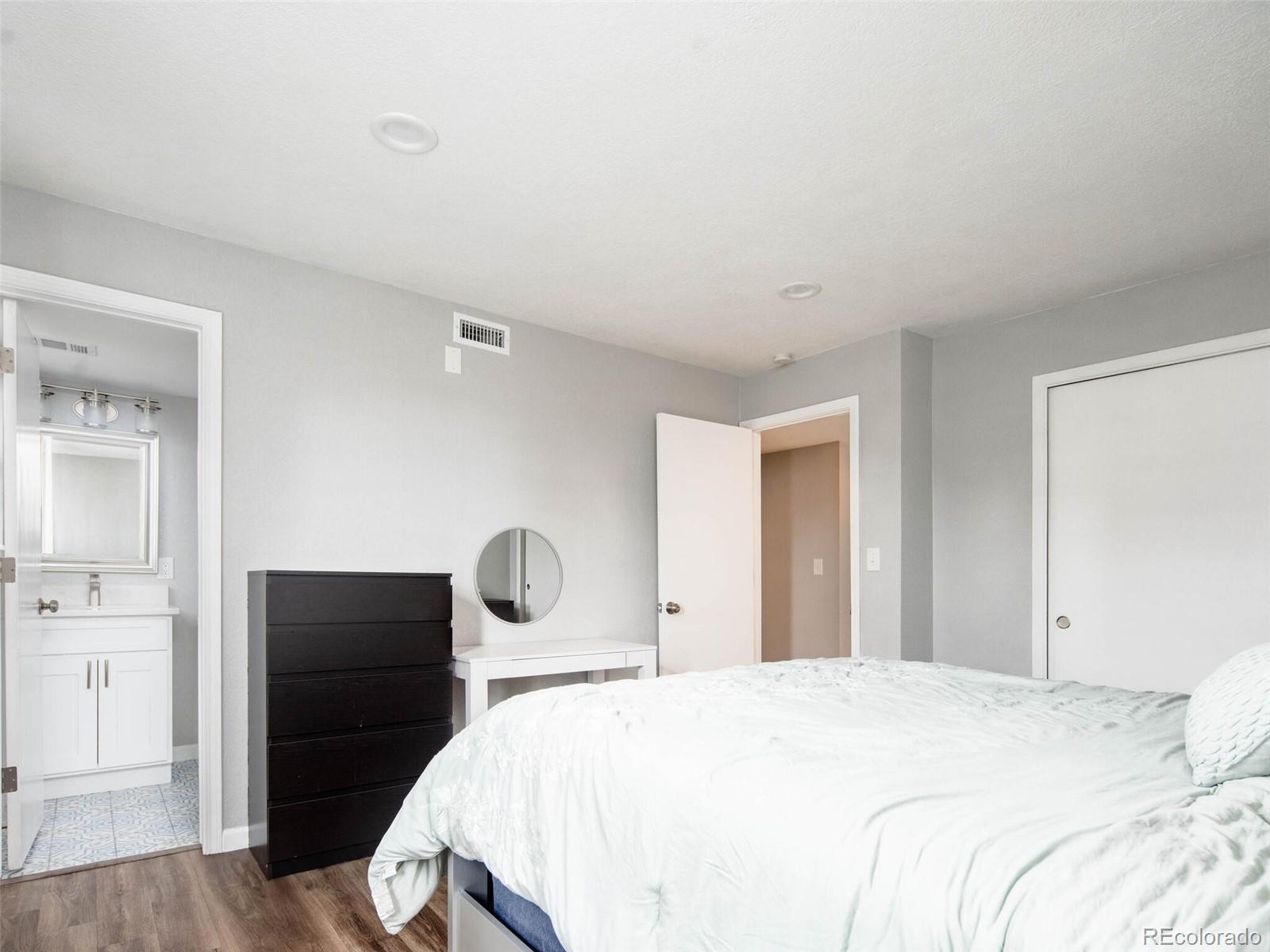 9434 E Girard Avenue Unit: 10