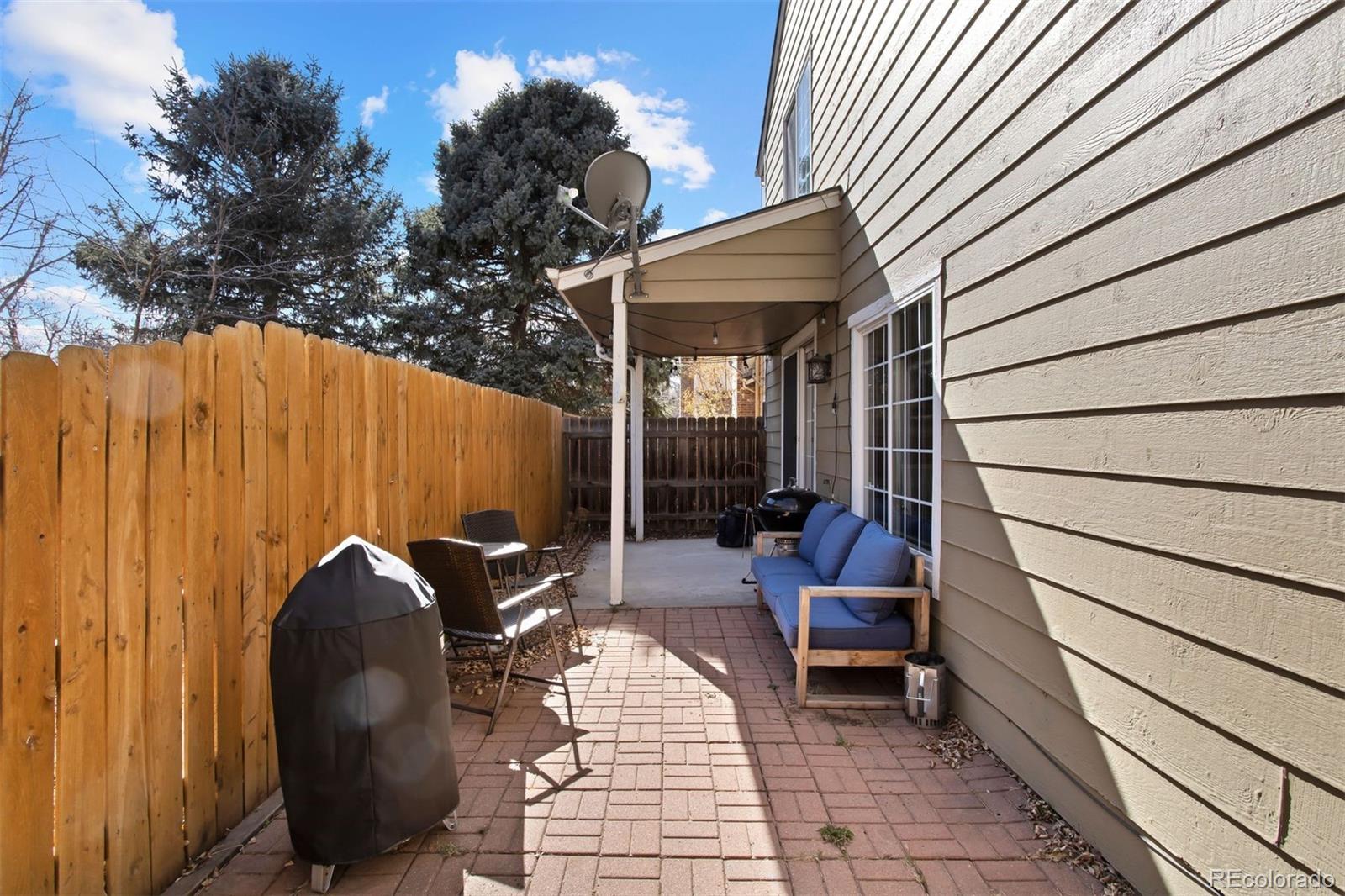 934 W Peakview Circle