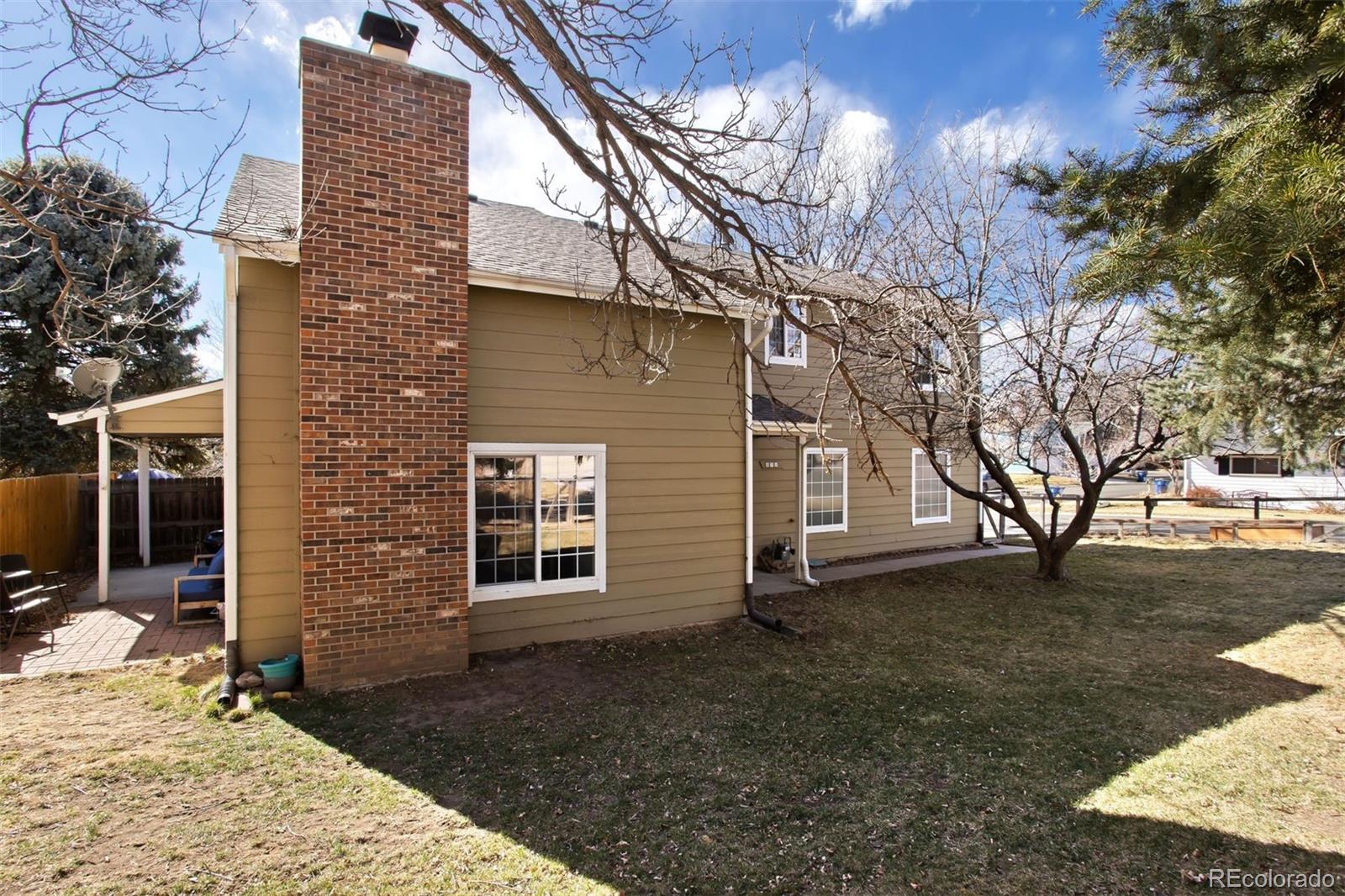 934 W Peakview Circle