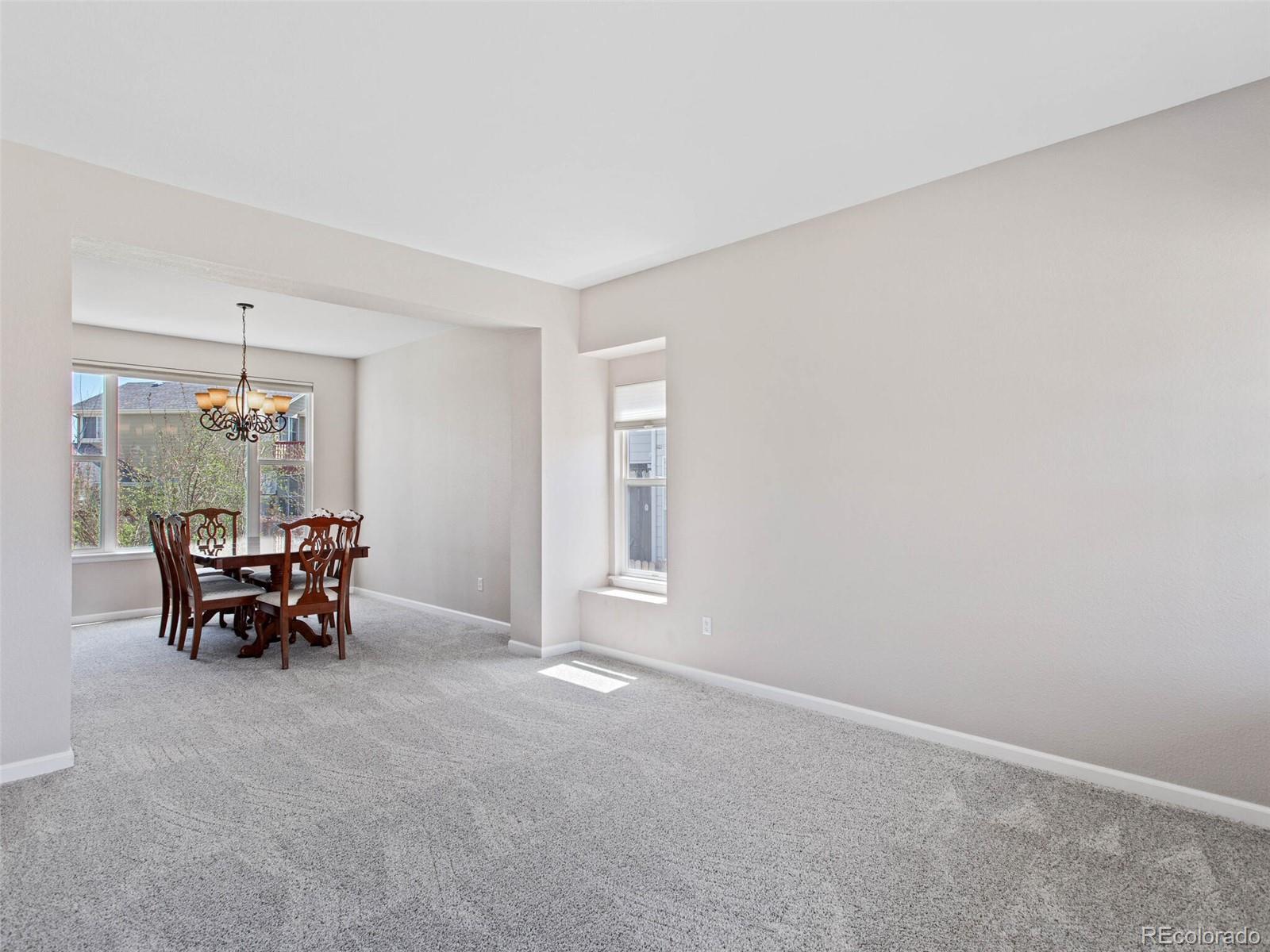 5233 E 130th Way