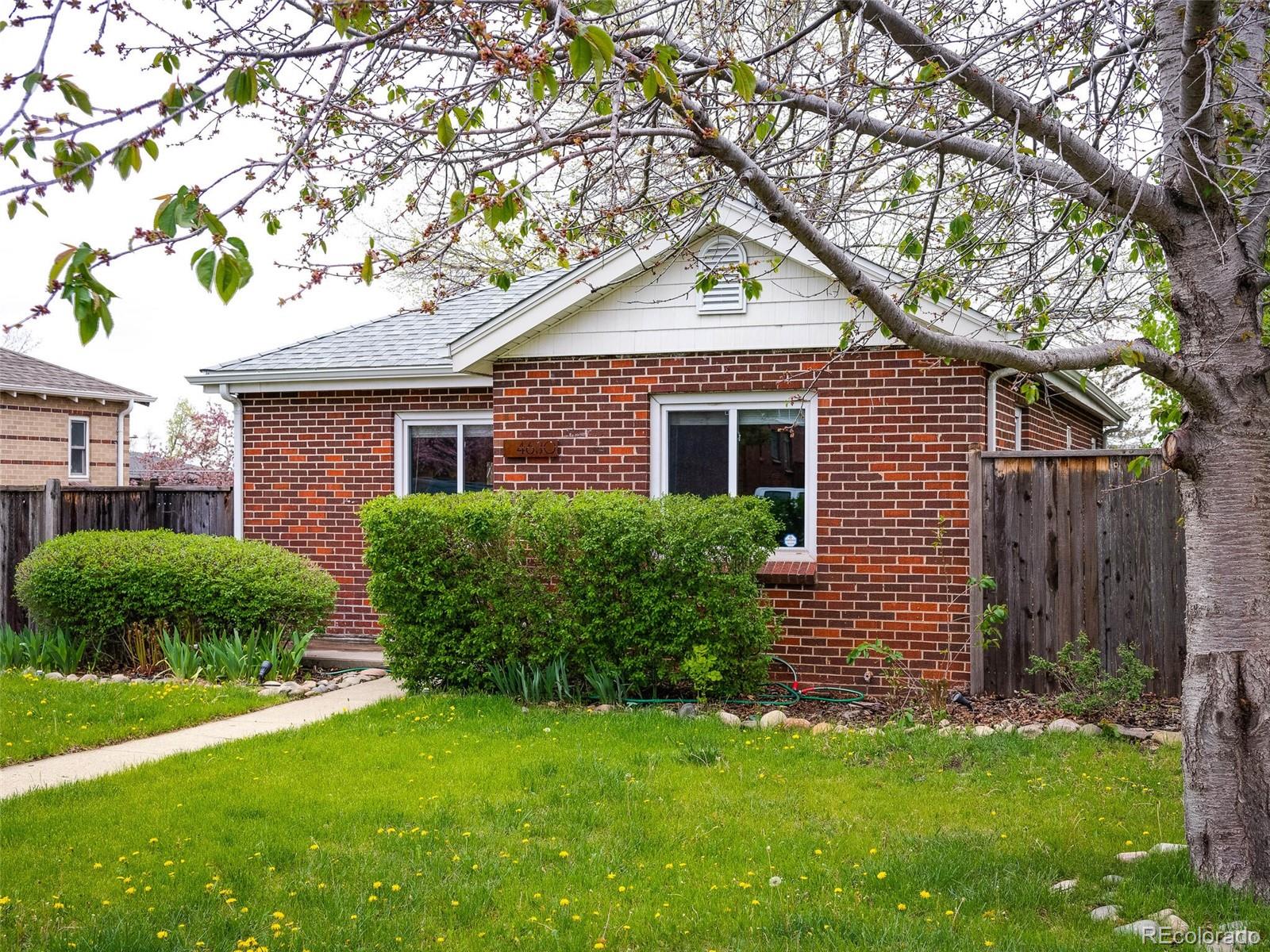 4630 W Hayward Place