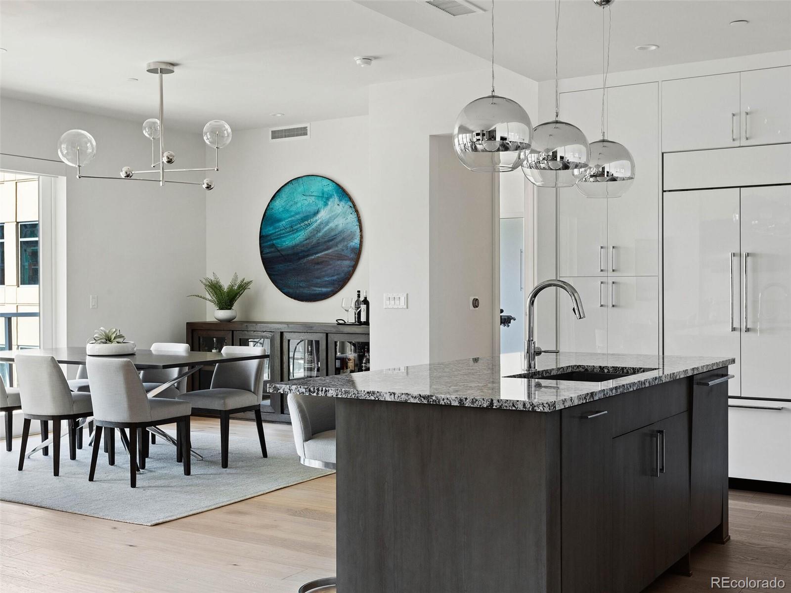 155 Steele Street Unit: 618