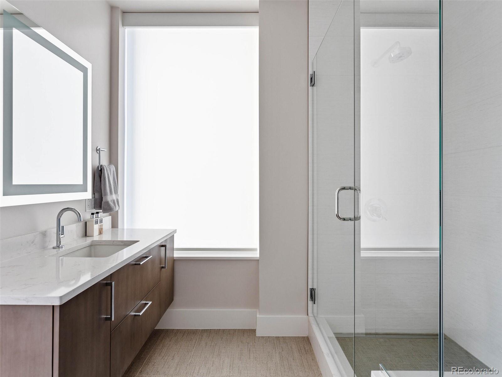 155 Steele Street Unit: 618
