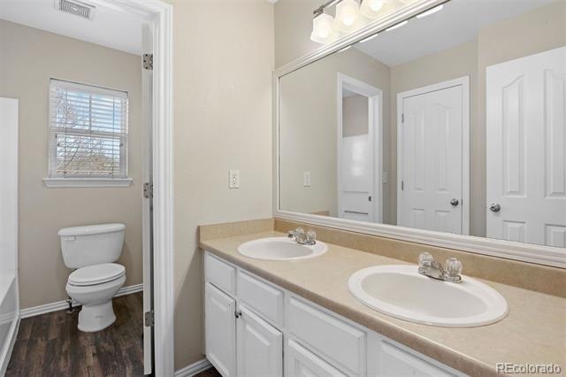 9472 E 109th Place