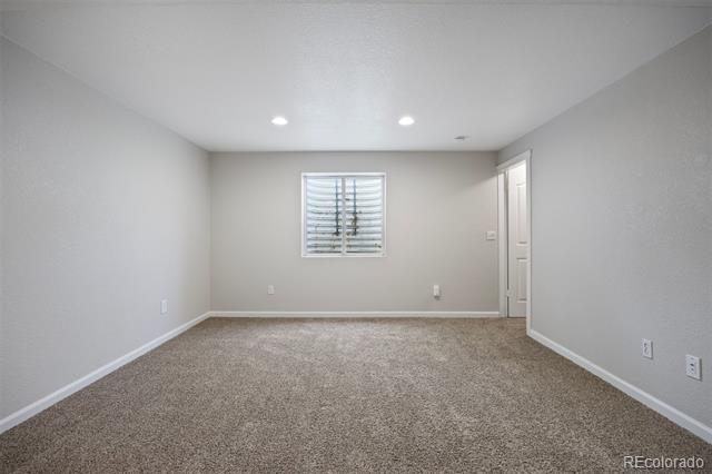 9472 E 109th Place
