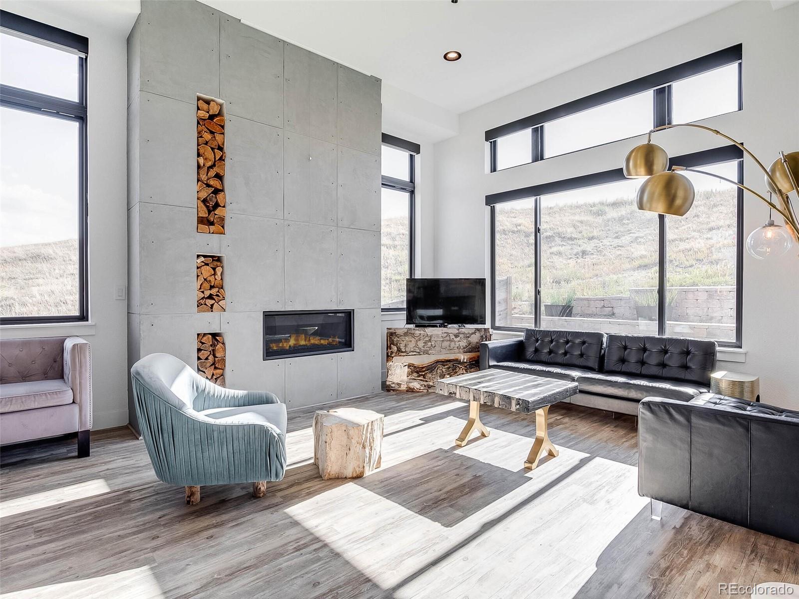 4307 N Meadows Drive