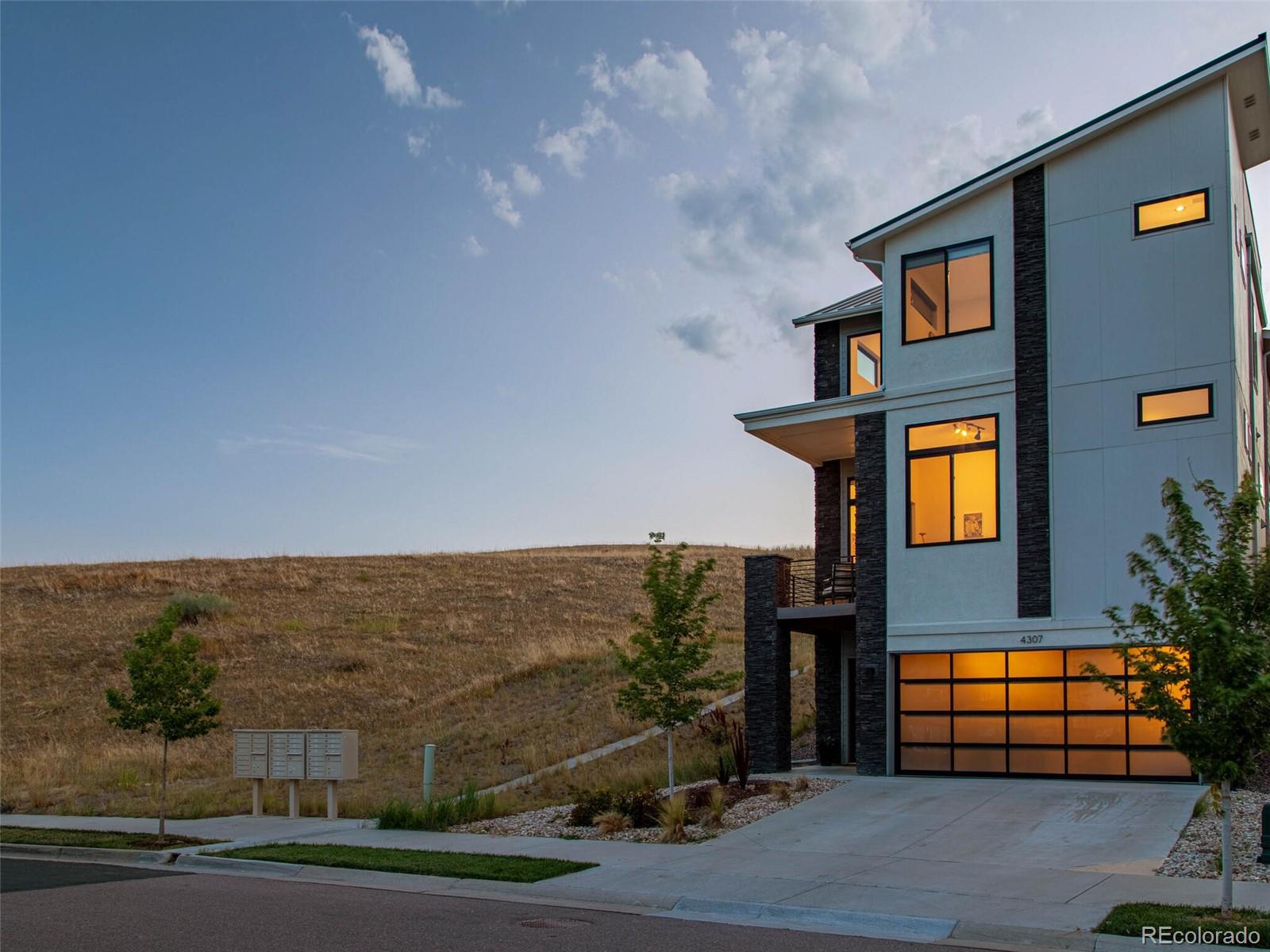 4307 N Meadows Drive