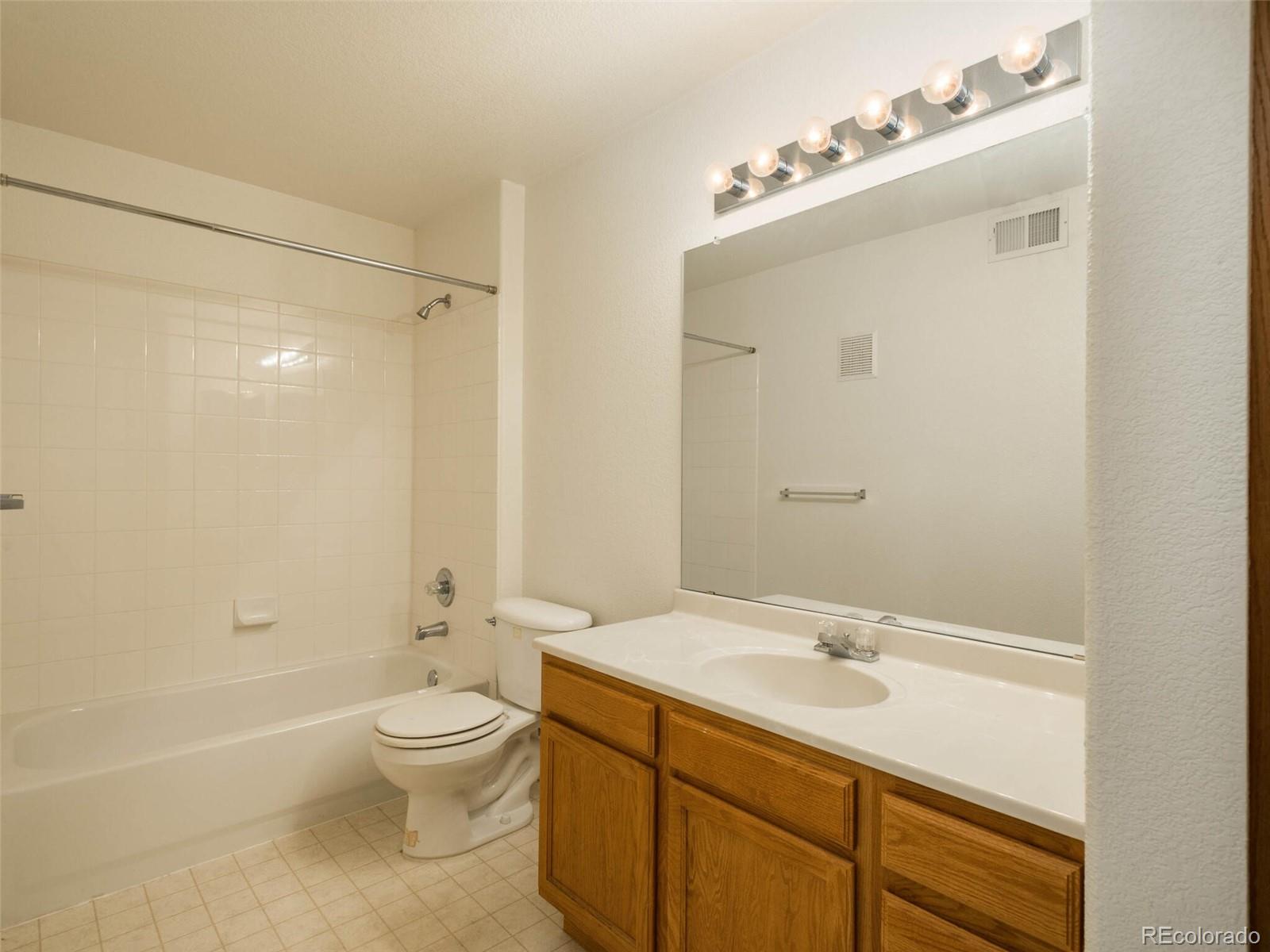 9904 E Carolina Circle Unit: 202