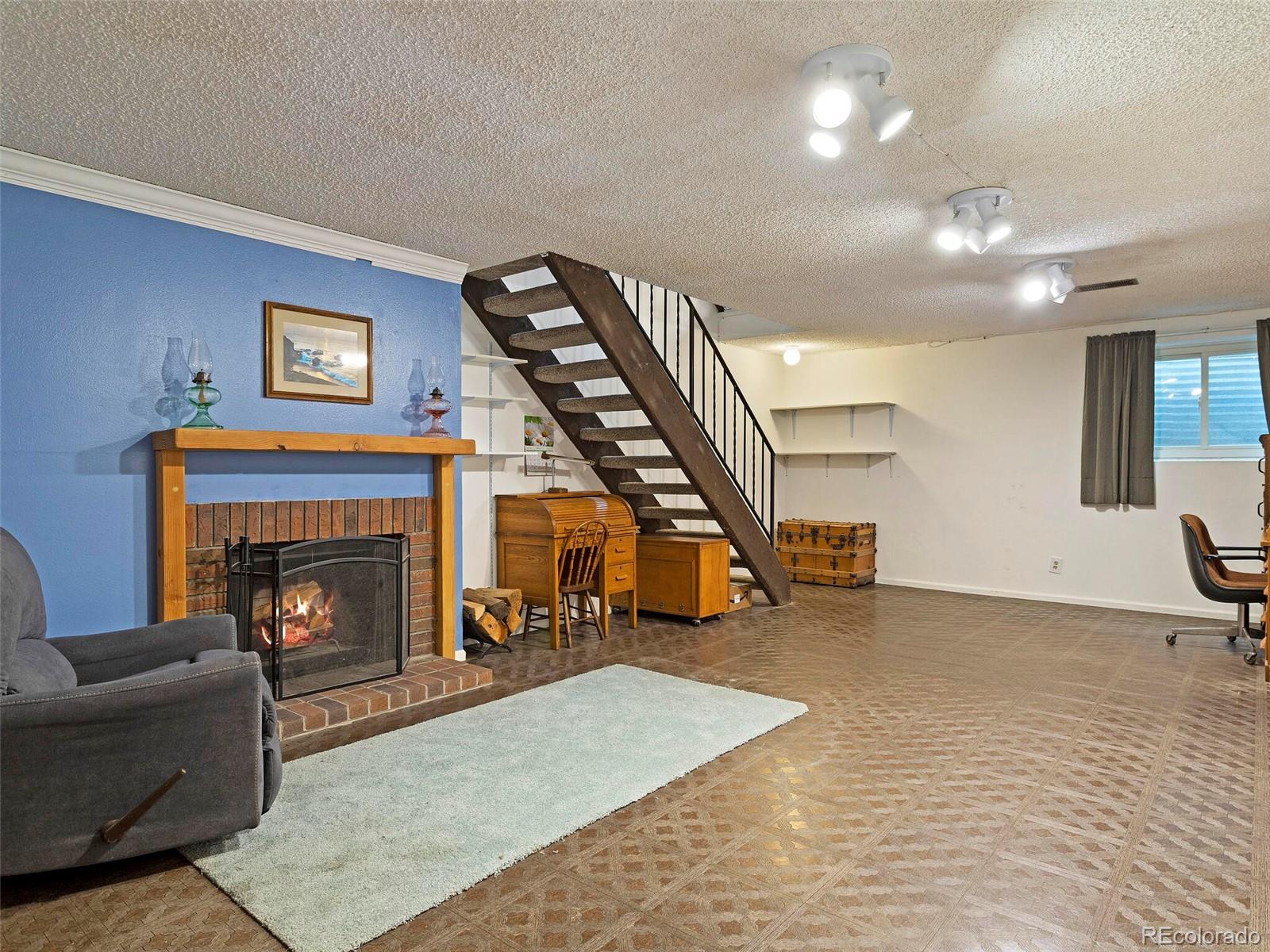 4332 W Pondview Drive