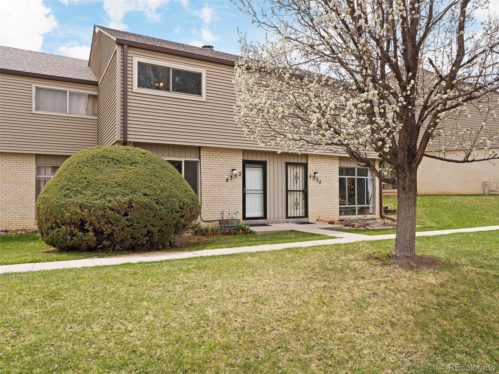 4332 W Pondview Drive