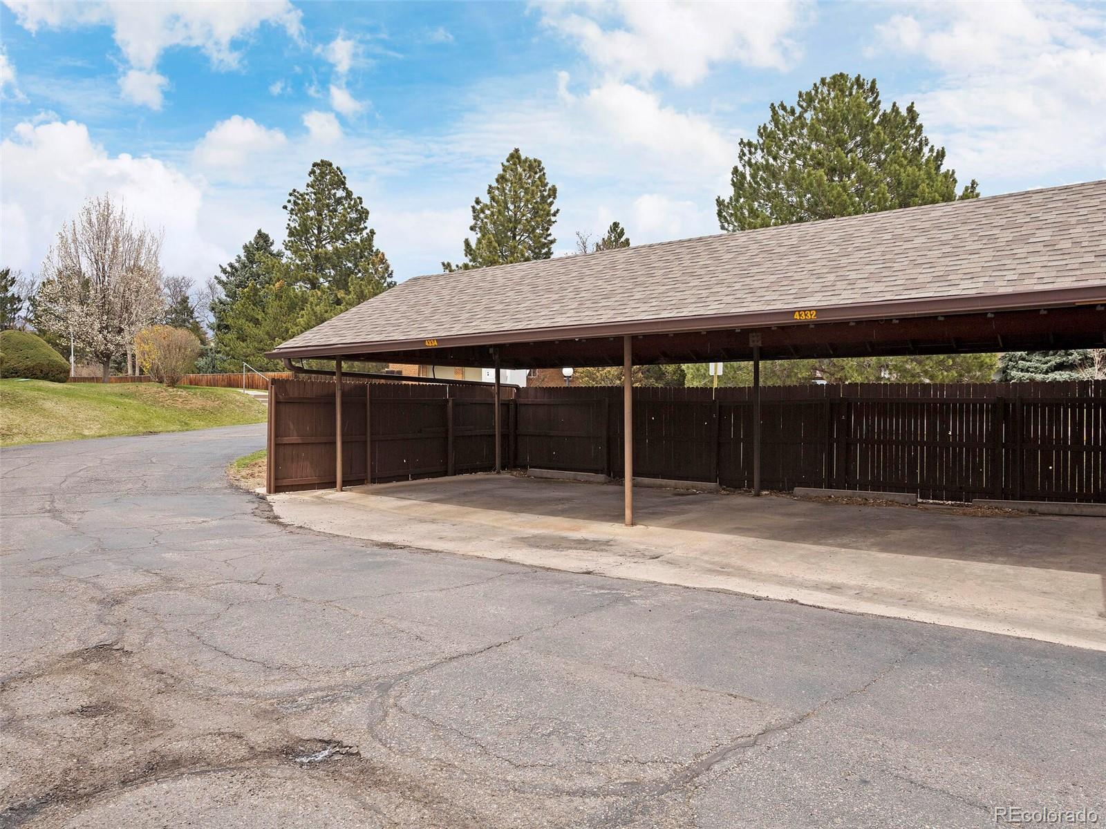4332 W Pondview Drive