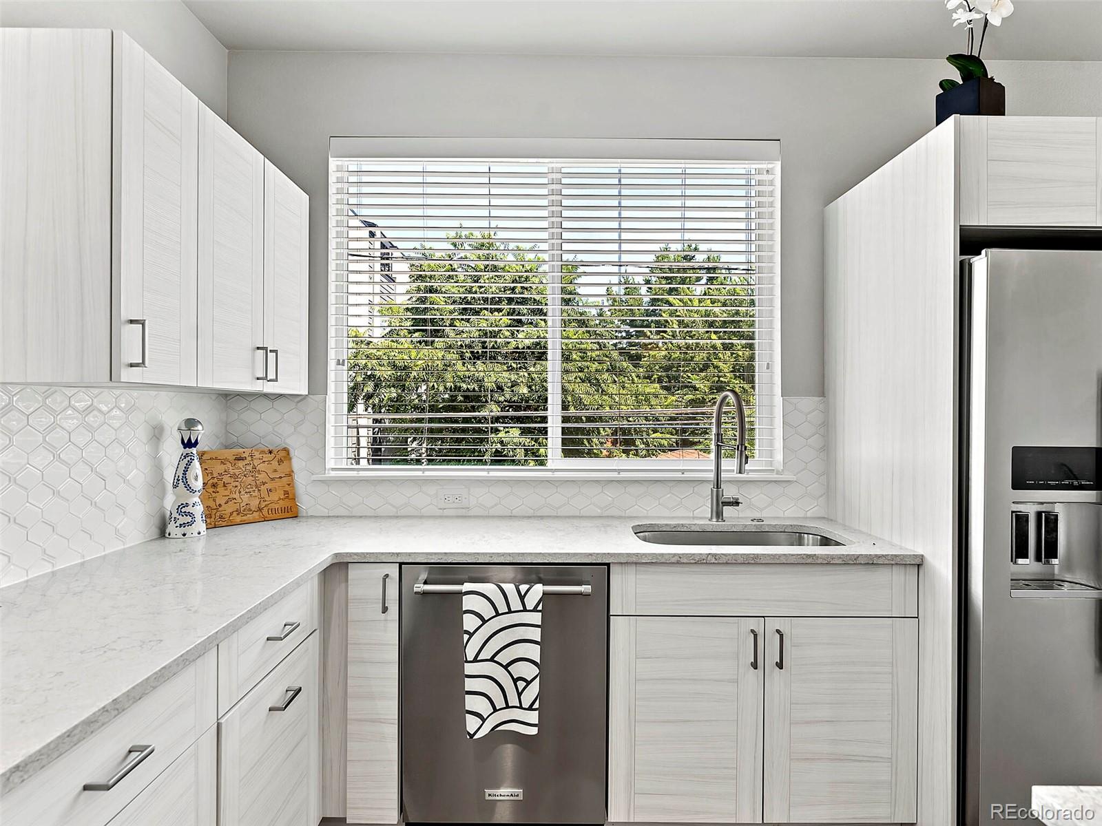 2737 W 24th Avenue Unit: 8