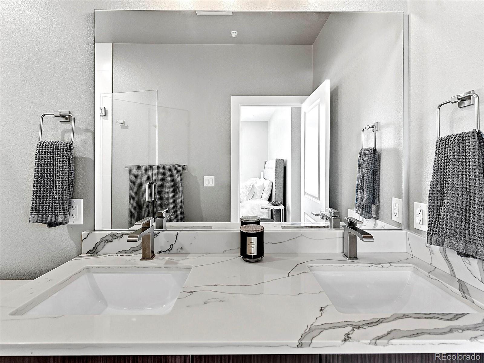 2737 W 24th Avenue Unit: 8