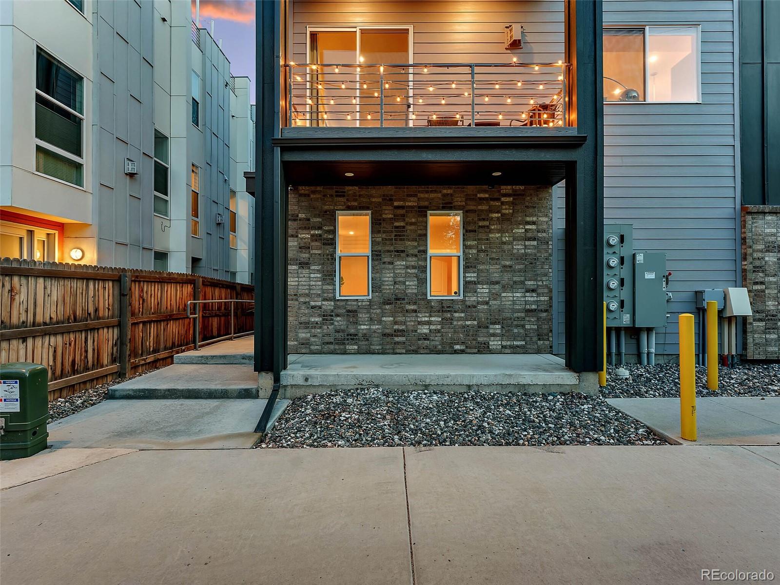 2737 W 24th Avenue Unit: 8