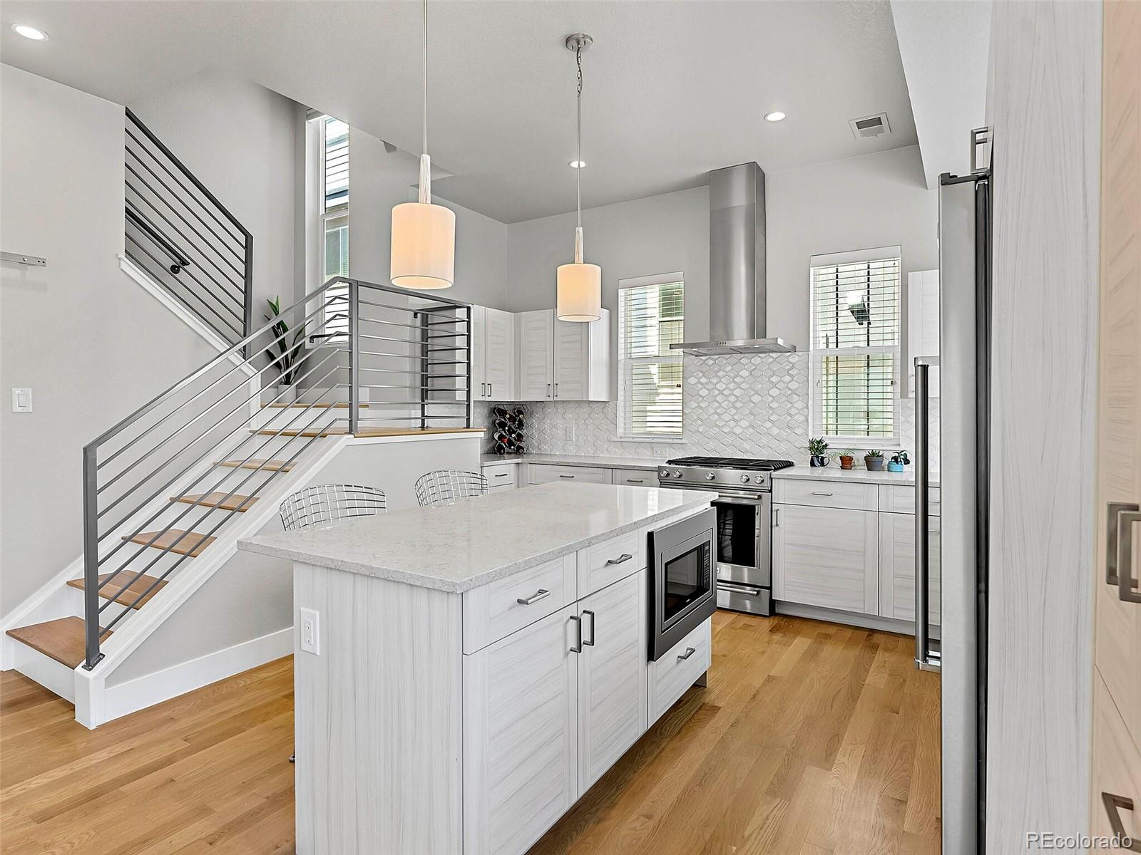 2737 W 24th Avenue Unit: 8