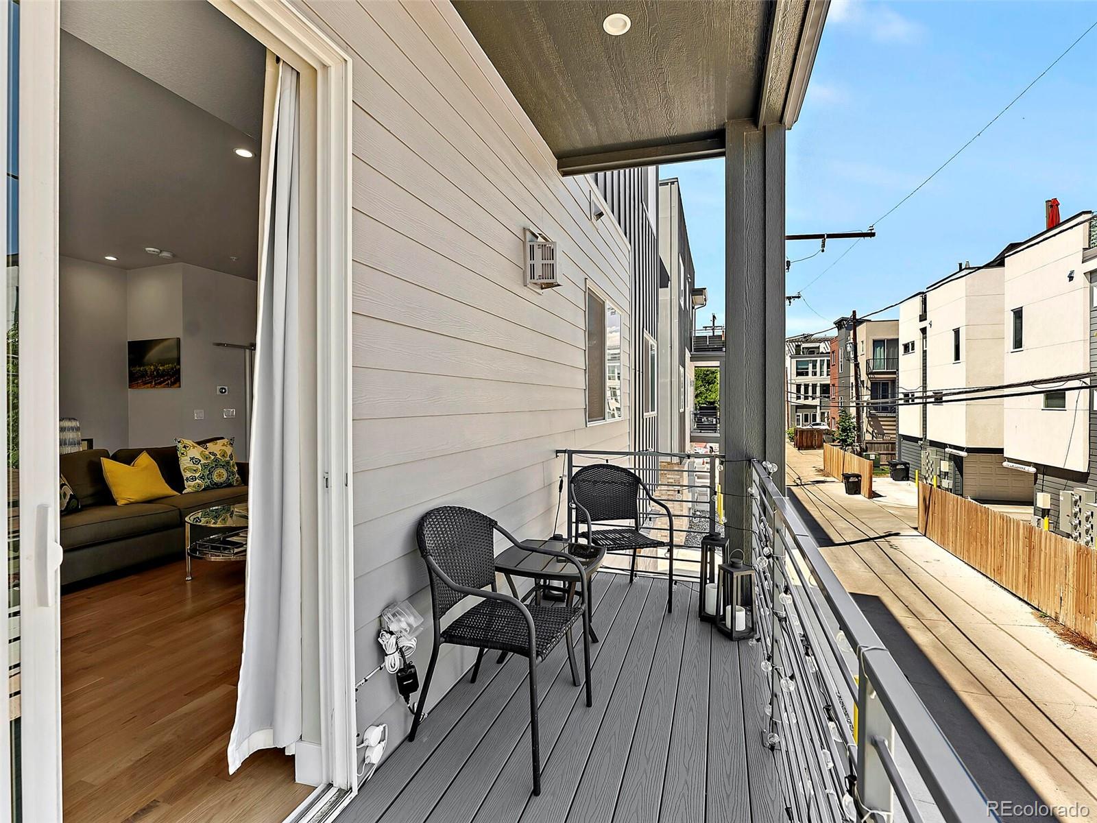 2737 W 24th Avenue Unit: 8