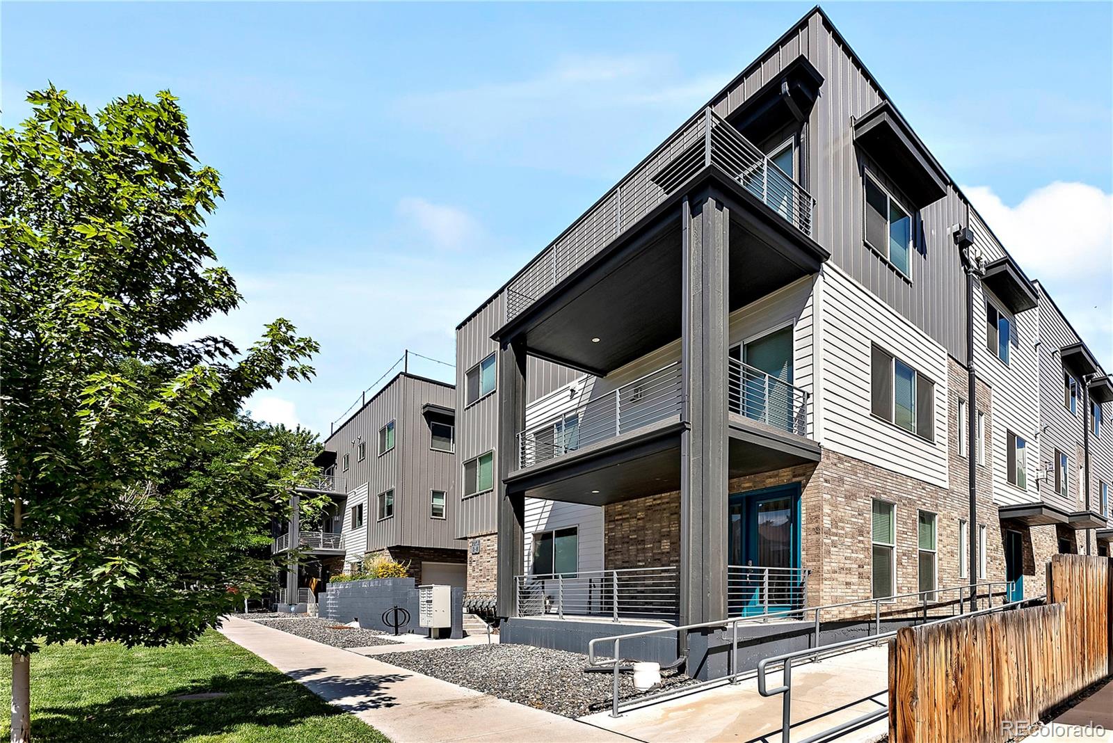 2737 W 24th Avenue Unit: 8