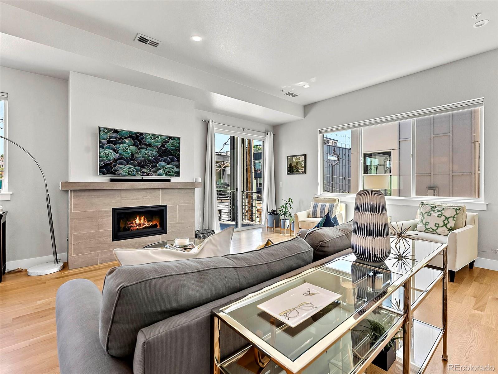 2737 W 24th Avenue Unit: 8