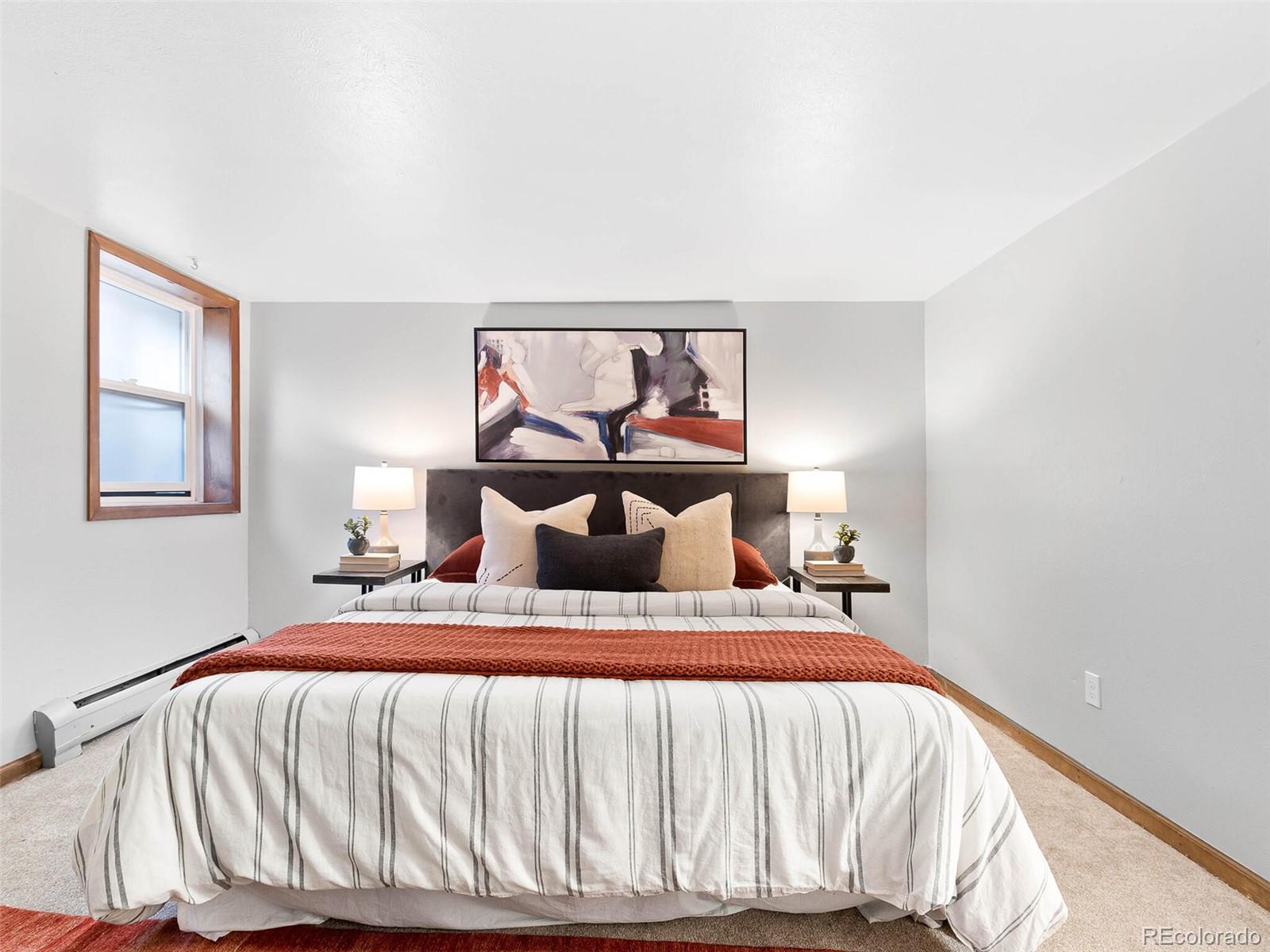 813 E 14th Avenue Unit: 4