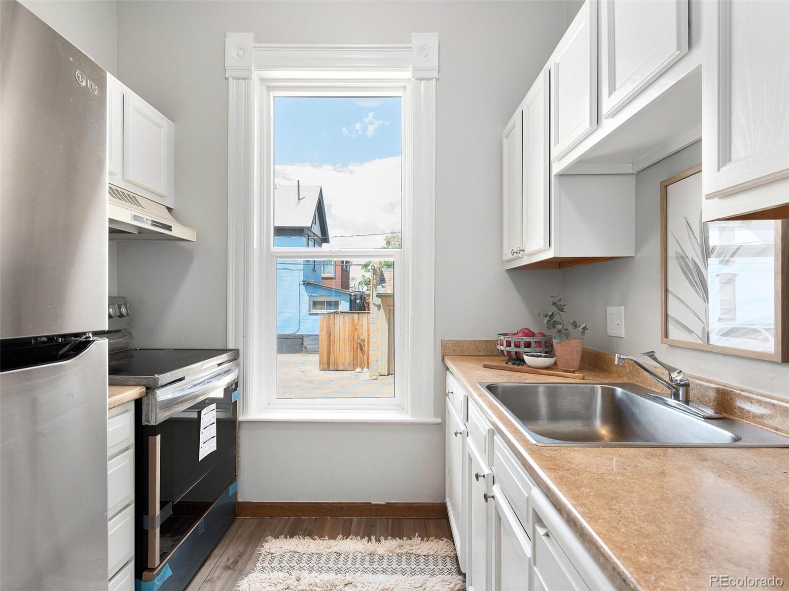 813 E 14th Avenue Unit: 4
