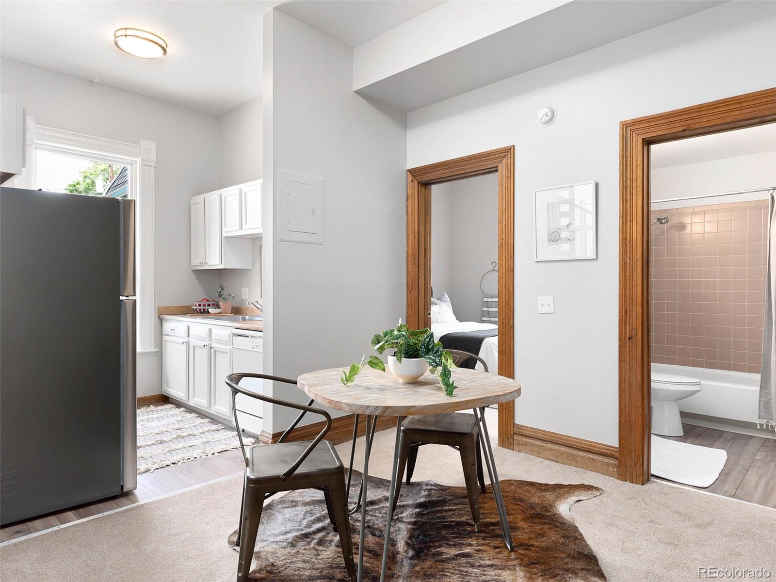 813 E 14th Avenue Unit: 4