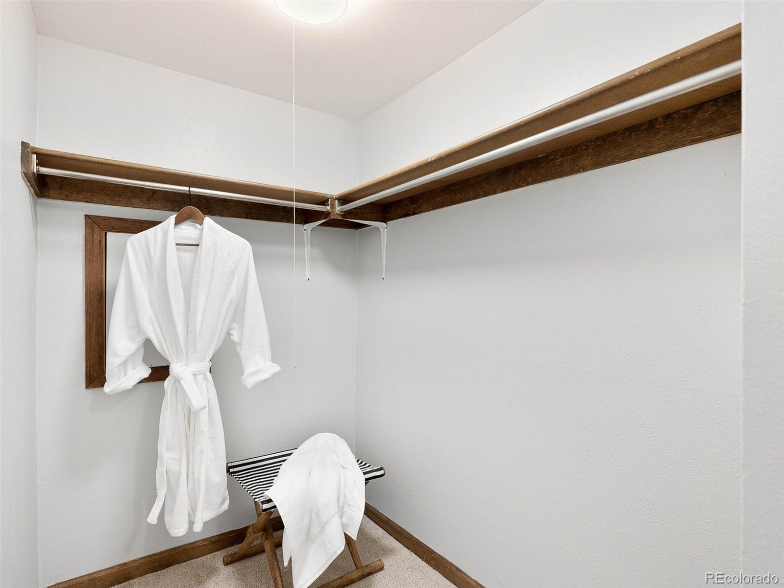 813 E 14th Avenue Unit: 4