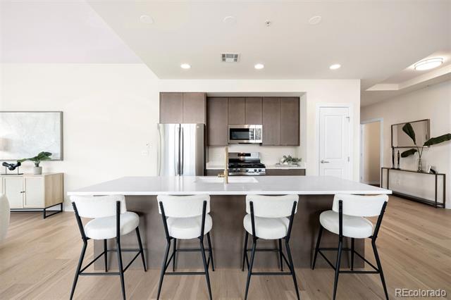 2001 Lincoln Street Unit: 721