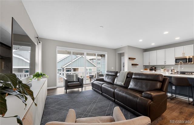 544 W 174th Place