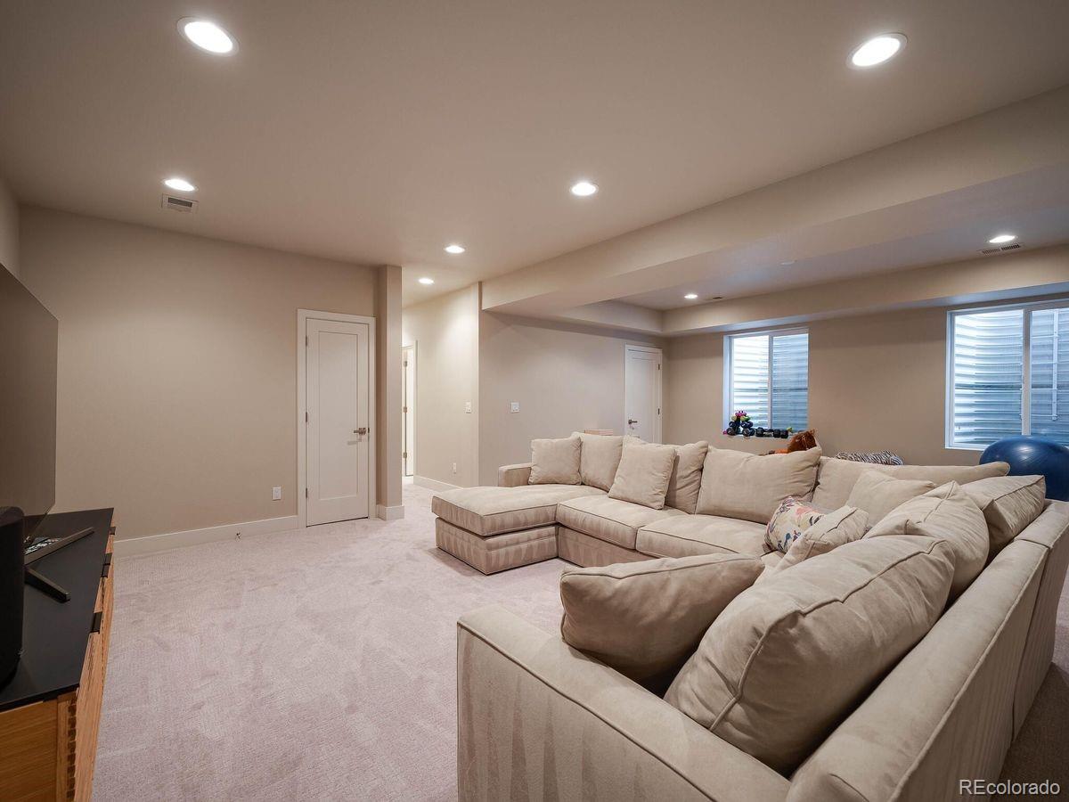2021 S Pearl Street