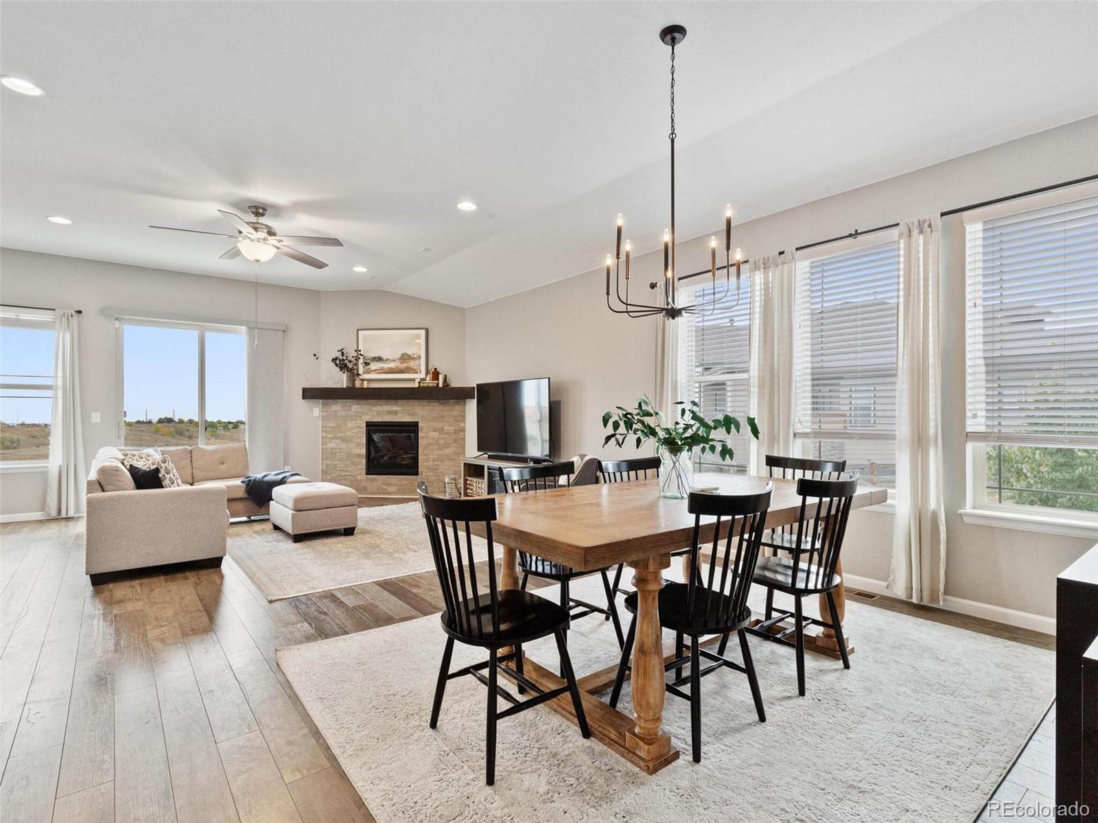 8884 Flattop Way