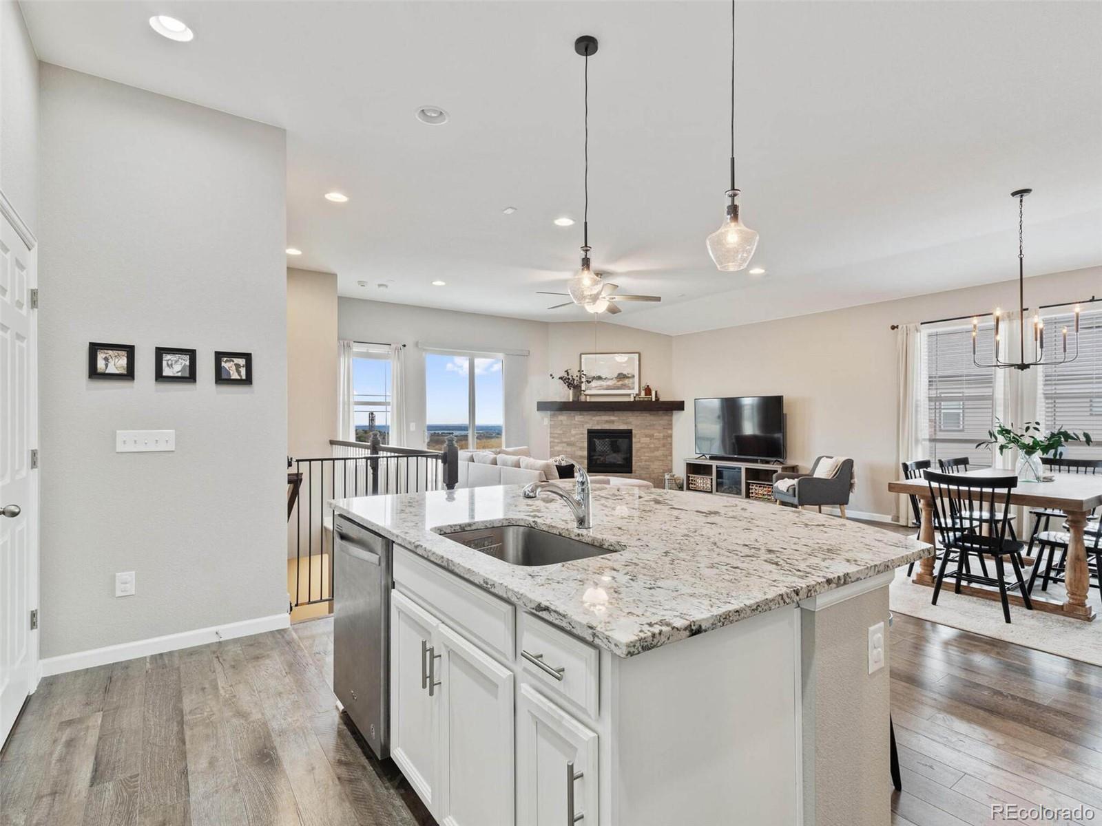 8884 Flattop Way