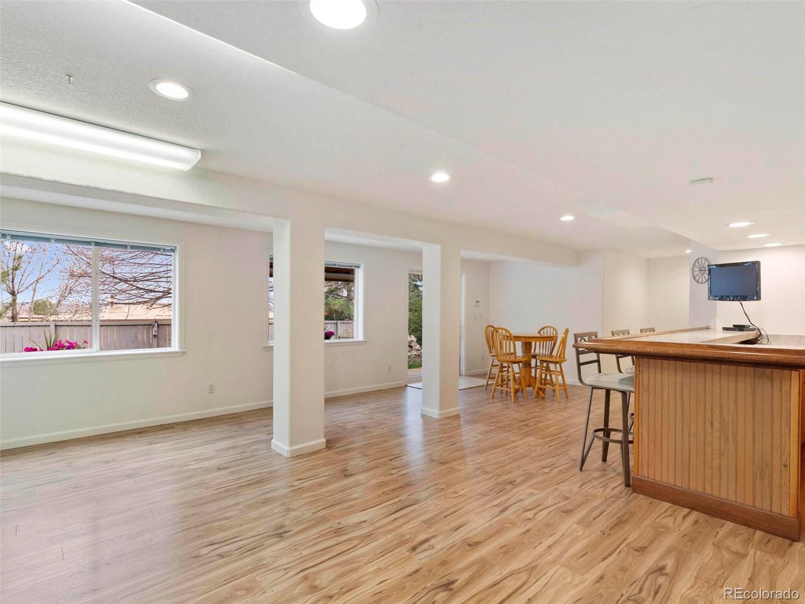 10442 W 54th Place