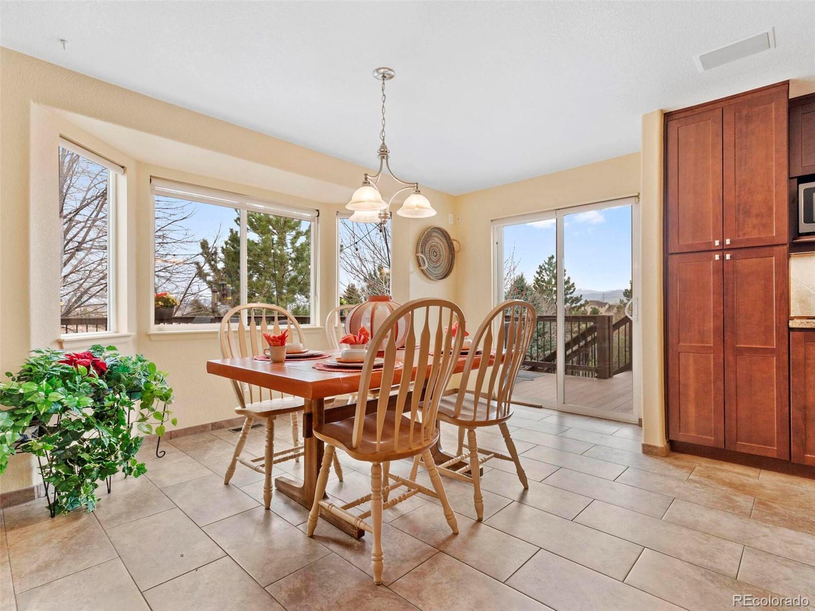 10442 W 54th Place