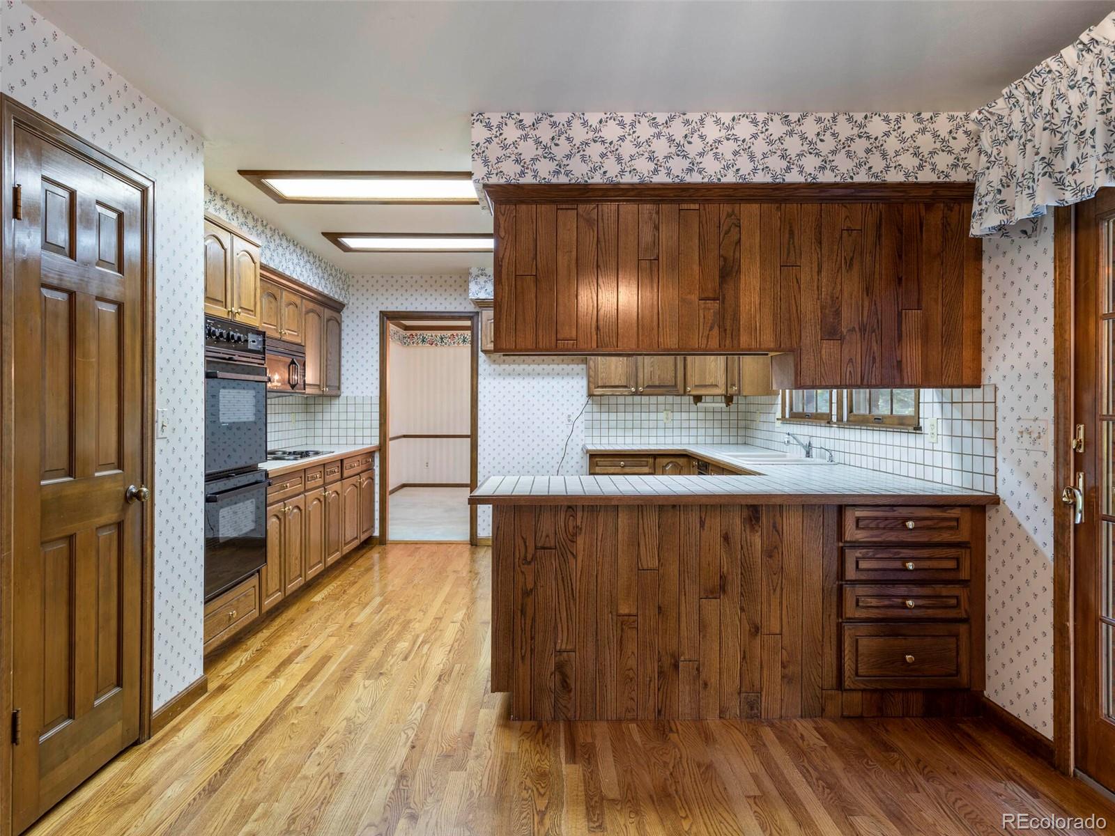 5816 Oak Creek Lane