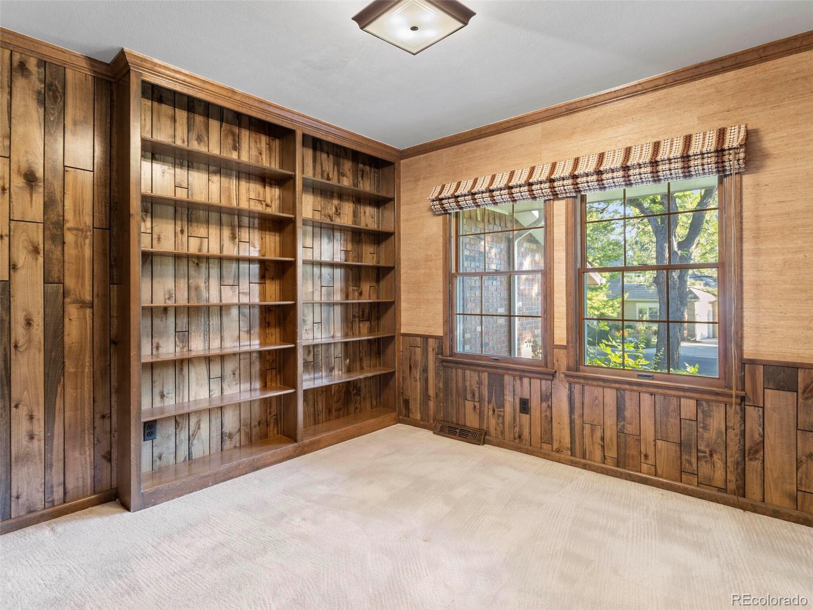 5816 Oak Creek Lane
