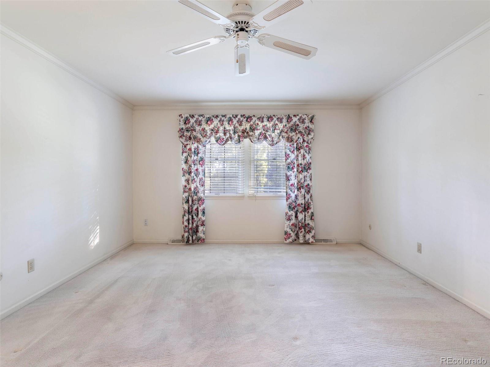 5816 Oak Creek Lane