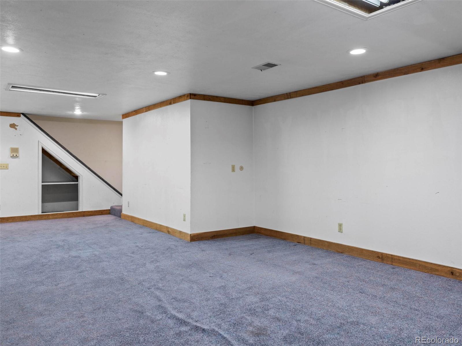 5816 Oak Creek Lane