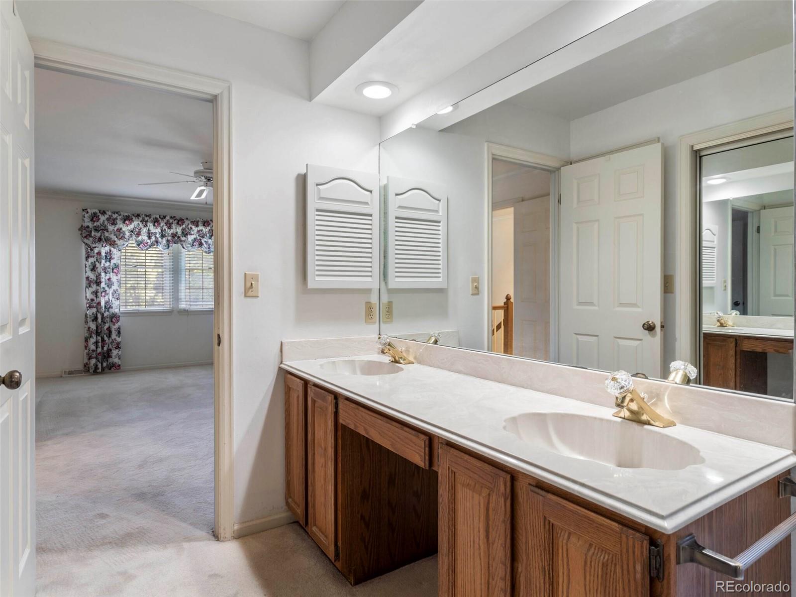 5816 Oak Creek Lane