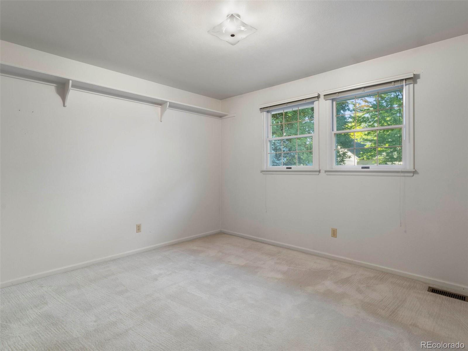 5816 Oak Creek Lane