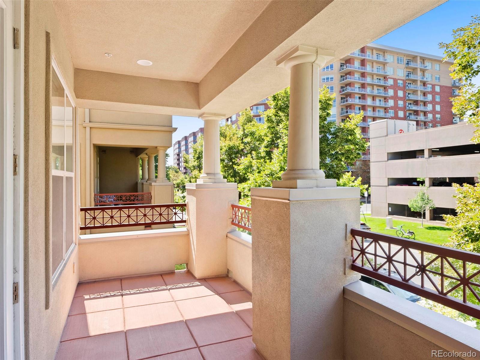 40 Madison Street Unit: 202