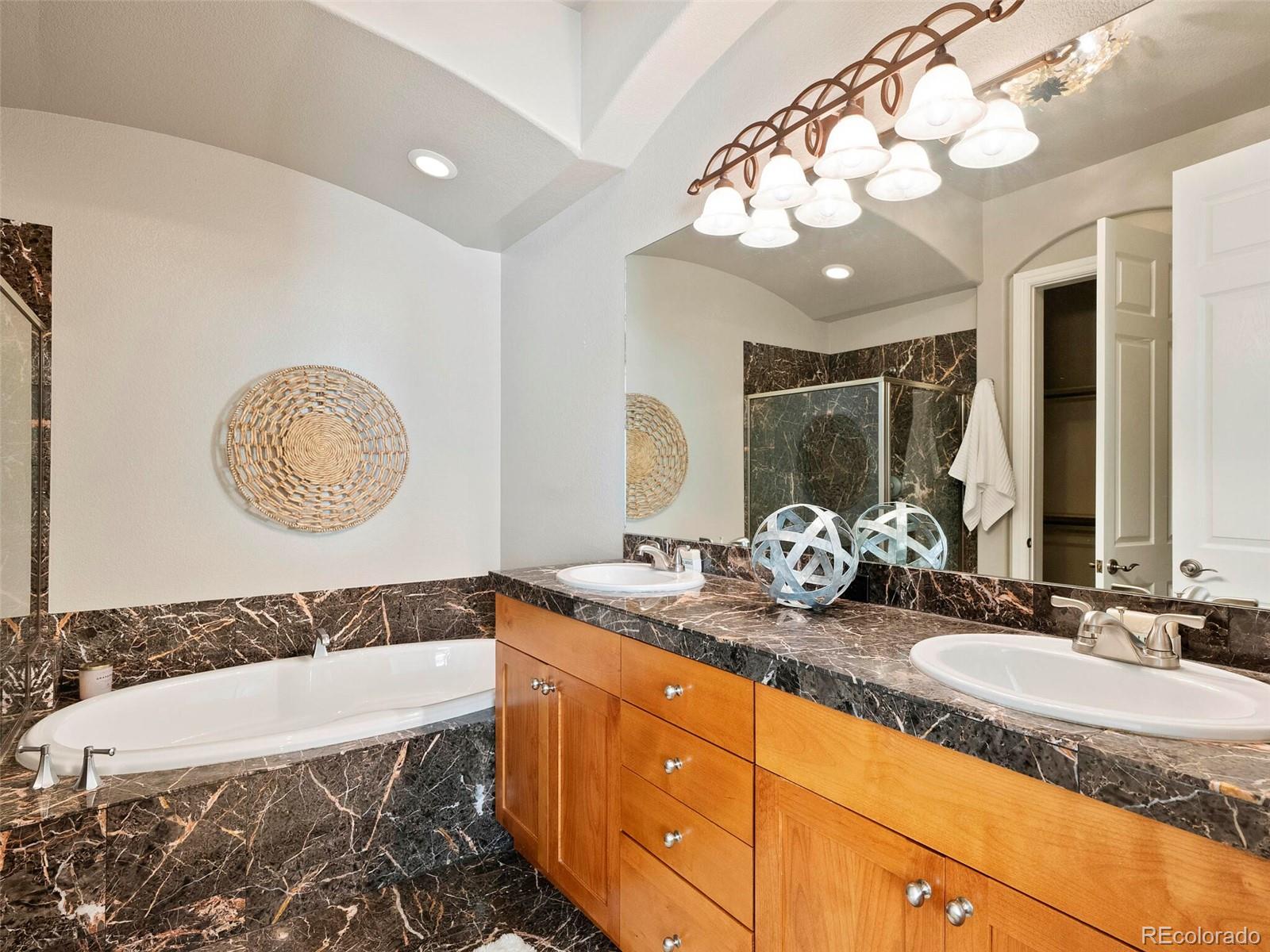 40 Madison Street Unit: 202